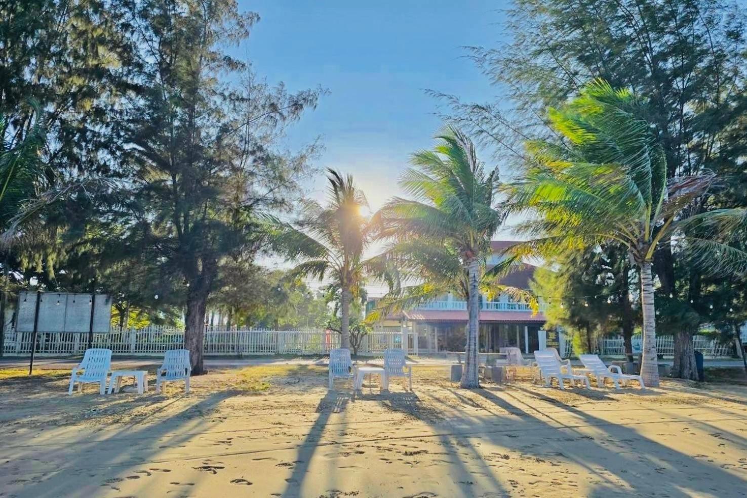 Baan Golden Resort & Residences Sam Roi Yot Exteriör bild