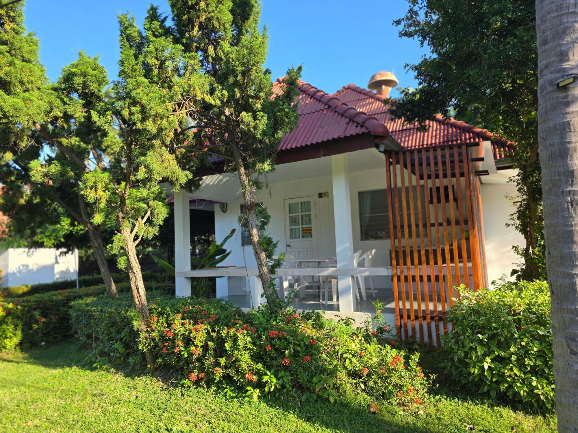 Baan Golden Resort & Residences Sam Roi Yot Exteriör bild
